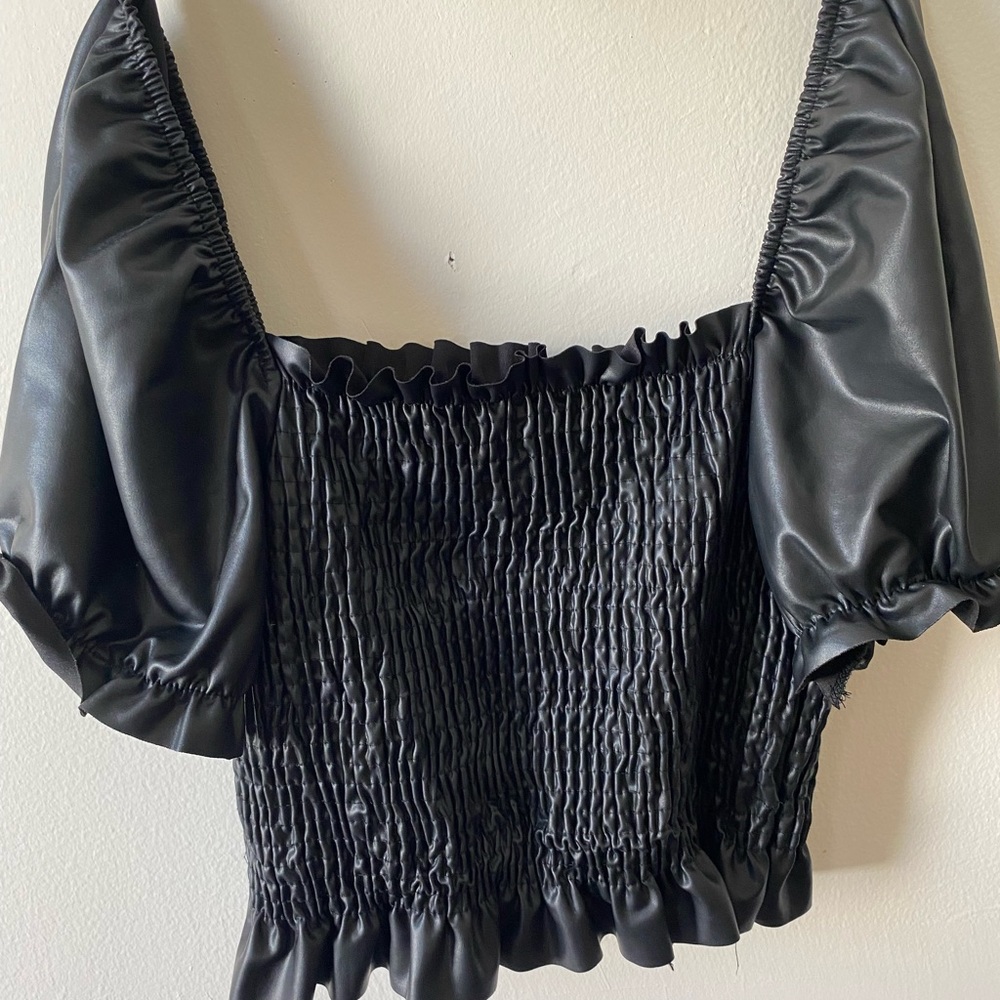IRIS Smocked Puff-Sleeve Top